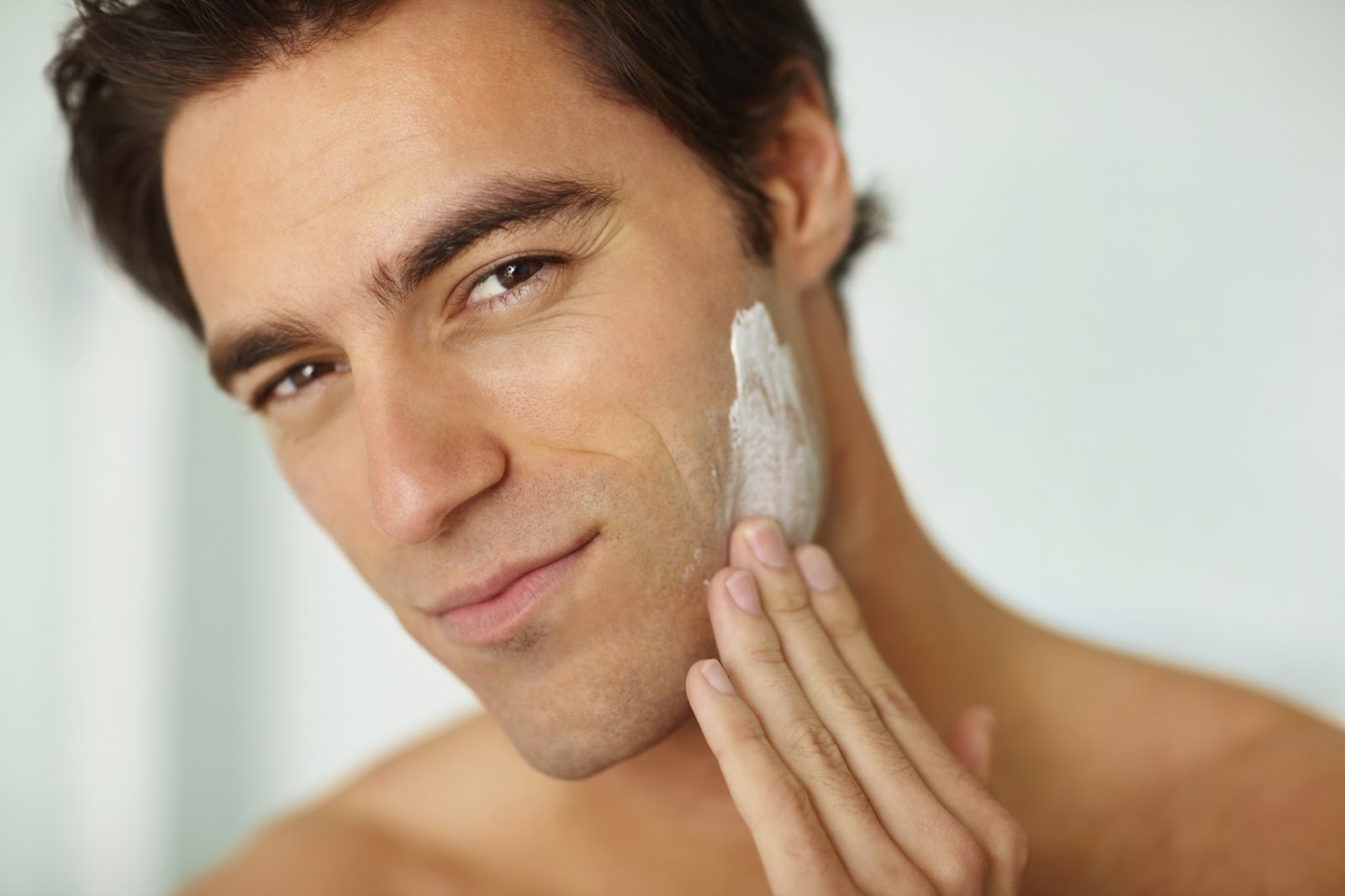 Tại sao đàn ông cần chăm sóc da mặt?